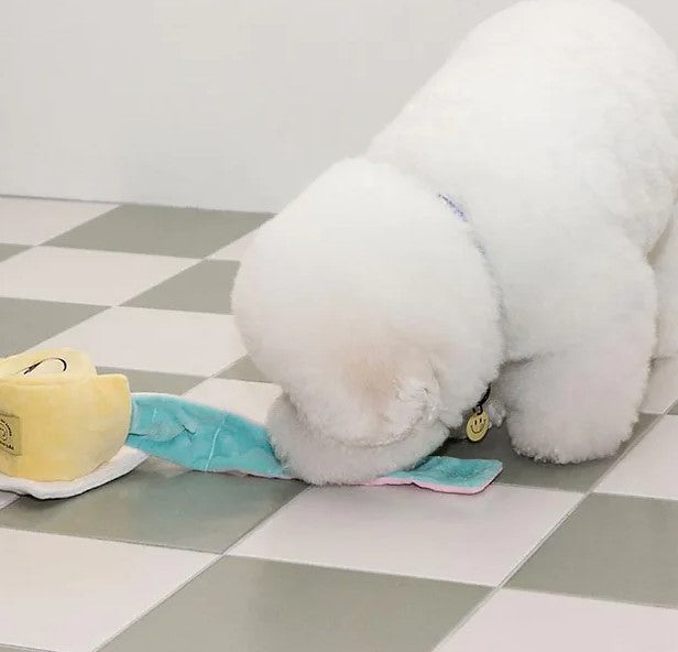 π Smile Cake Nosework Toy