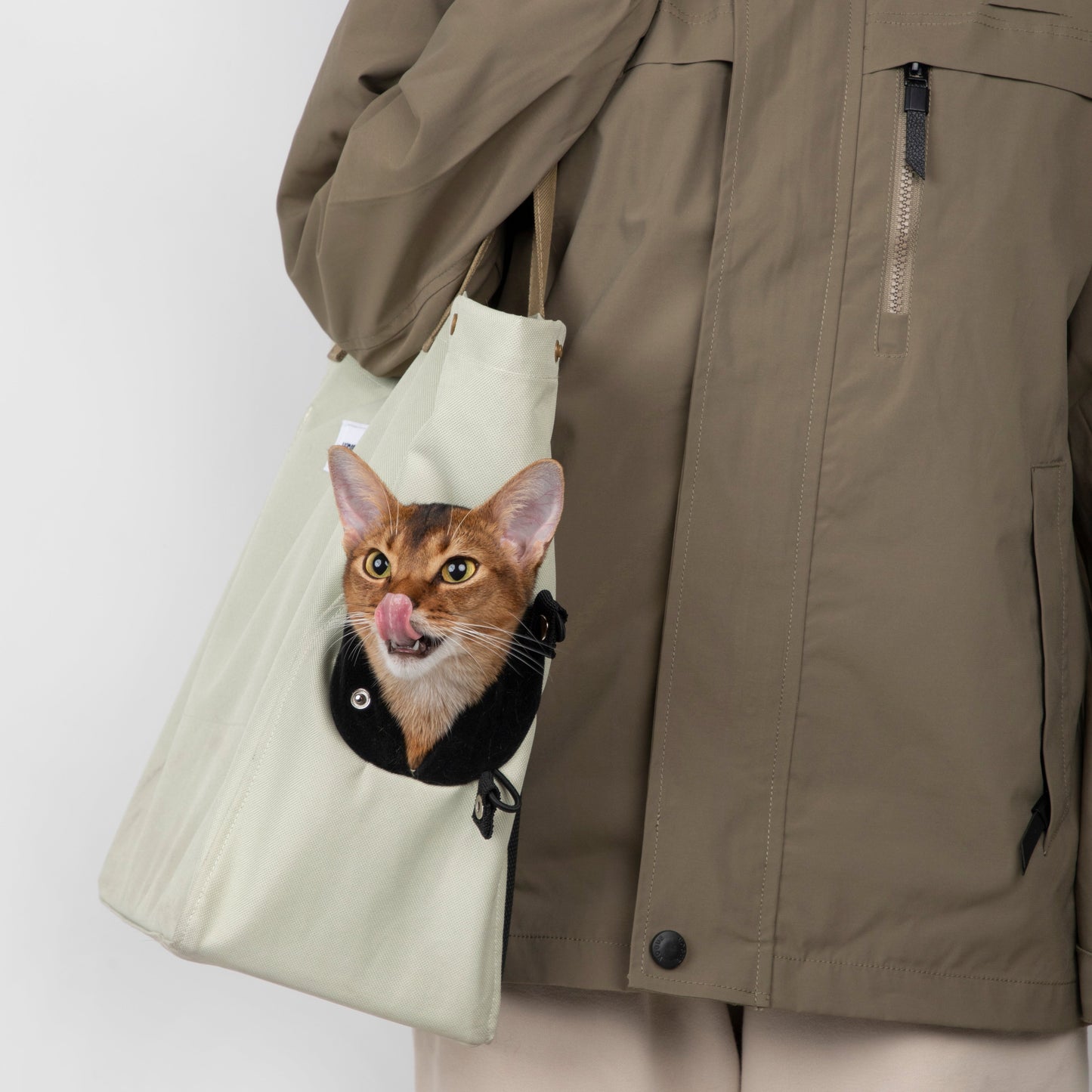 Two-Tone Shoulder Pet Carrier Bag [Almond Toast - Pre-Order]