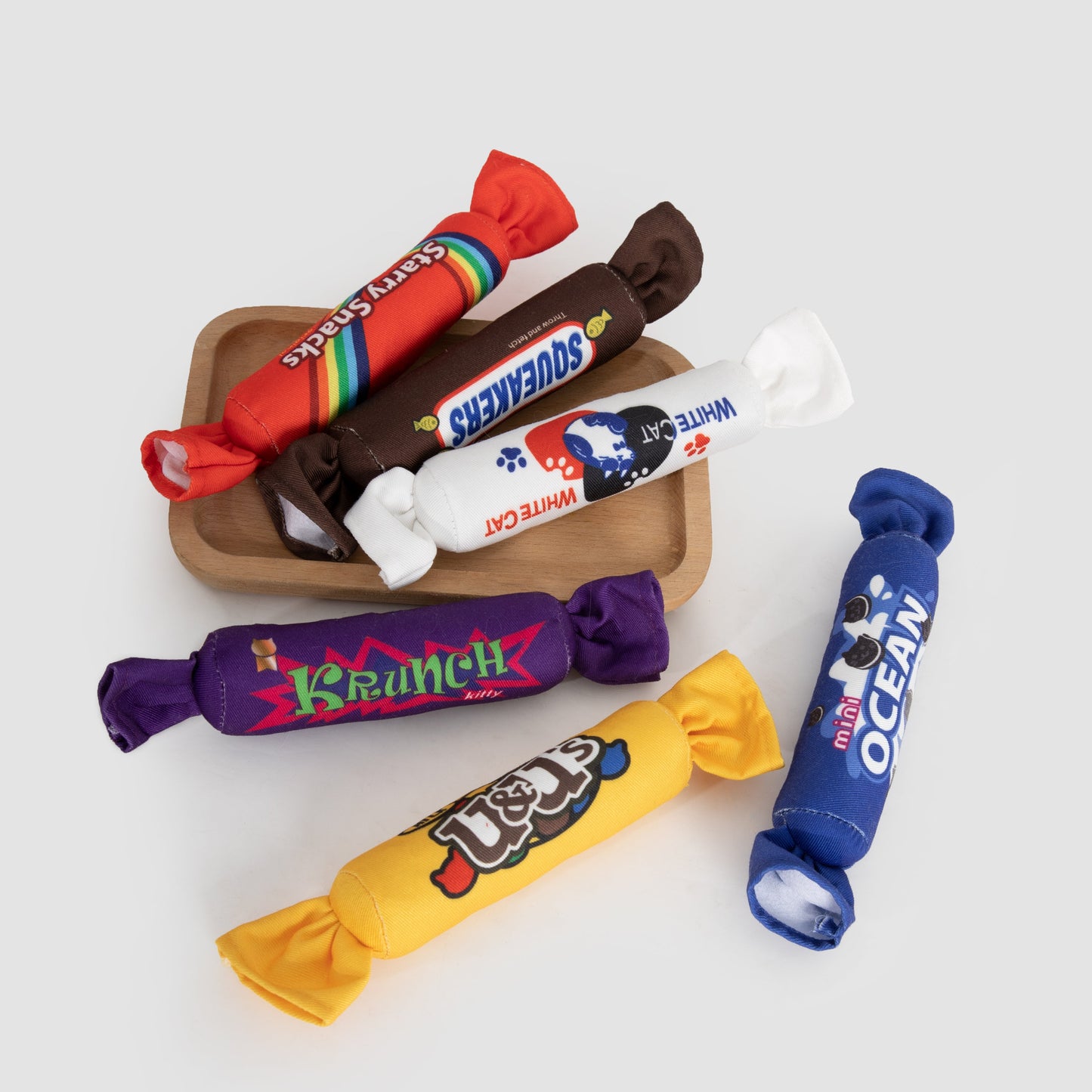 Candy Catnip Toy [Snickers]