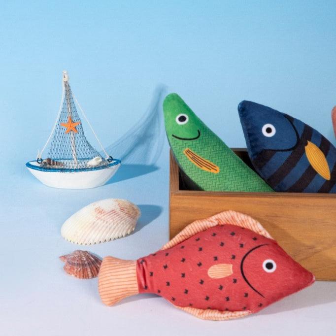 Catnip Fish Shaped Toy [Green Knife Fish]