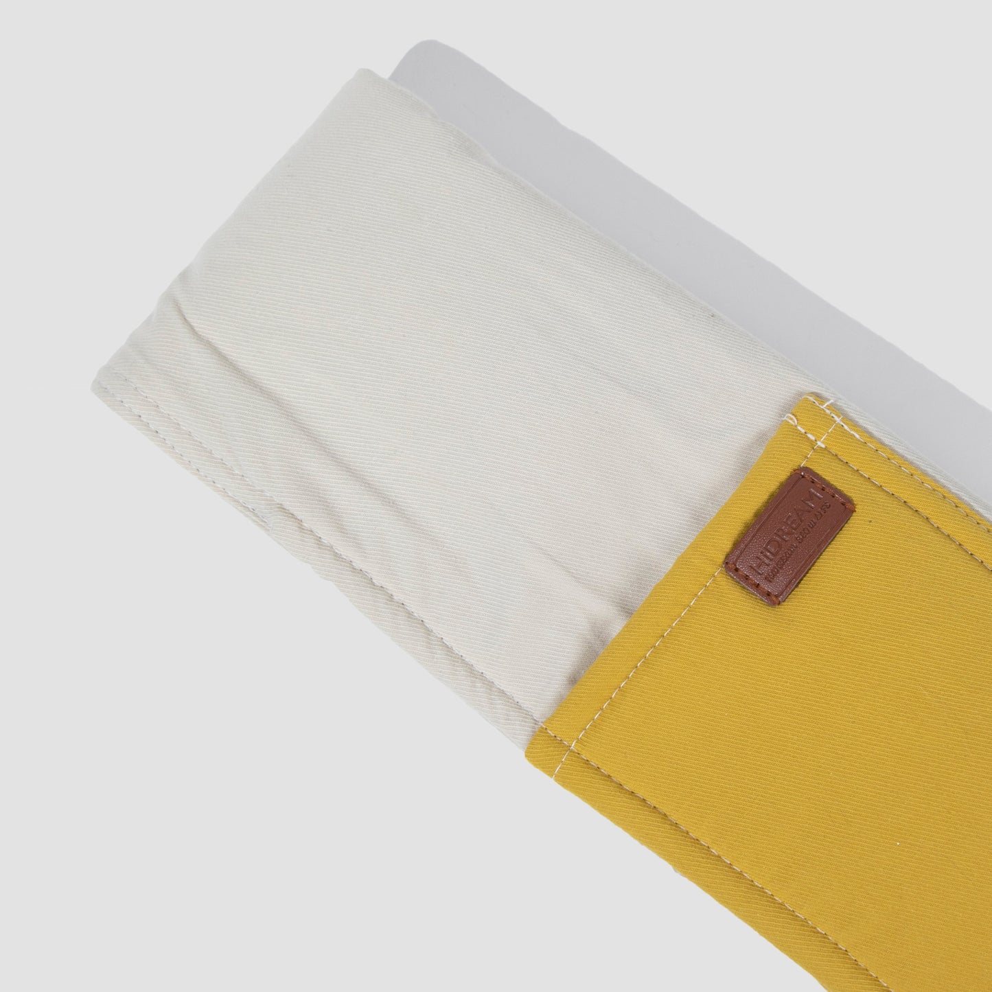Pet Travel Portable Crossbody Bag [Elegant Pear Yellow All-Season Version]