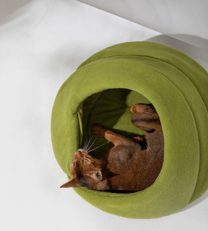 Polar Fleece Semi-Enclosed Pet Bed [Charcoal Bagel & Matcha Scone]