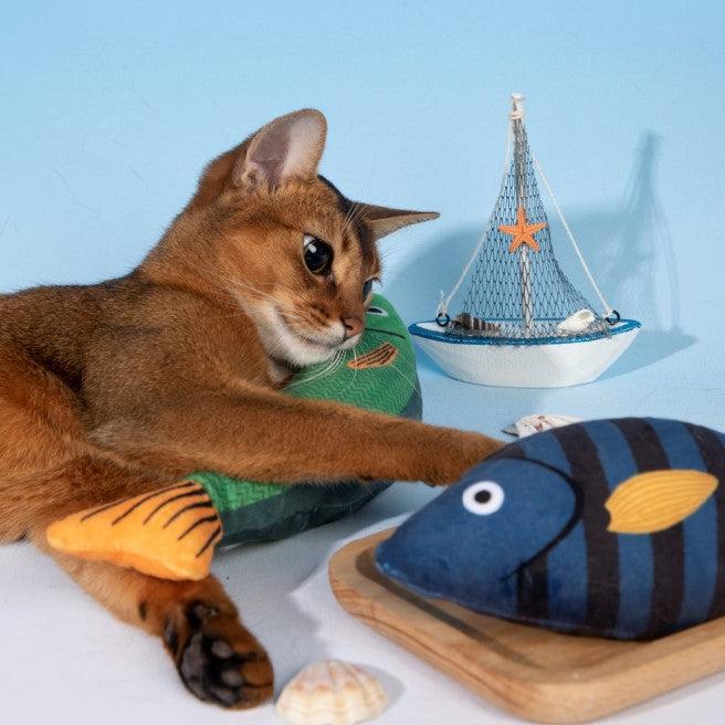 Catnip Fish Shaped Toy [Tiger-stripe Snapper Blue Fish]