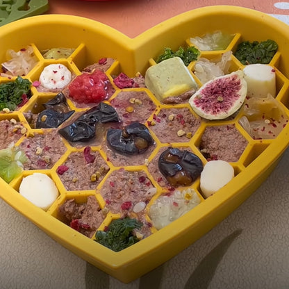 Heart-Shaped Slow Feeder [Yellow]