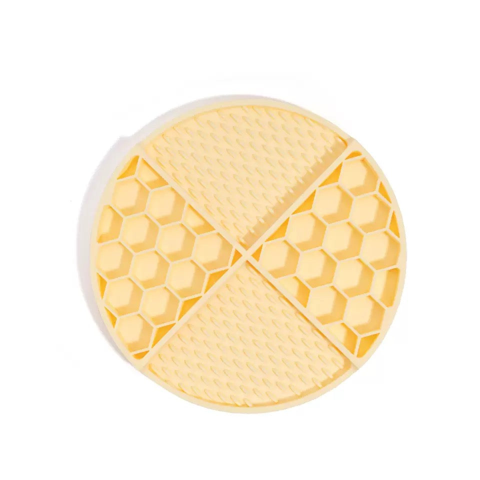 Hexagon Enrichment Mat [Light Yellow]